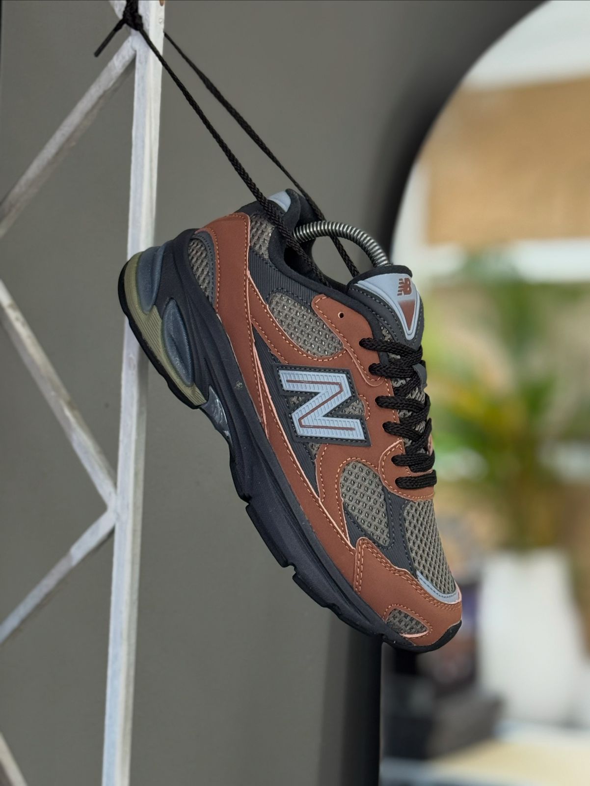 NEW BALANCE 2010 BROWN