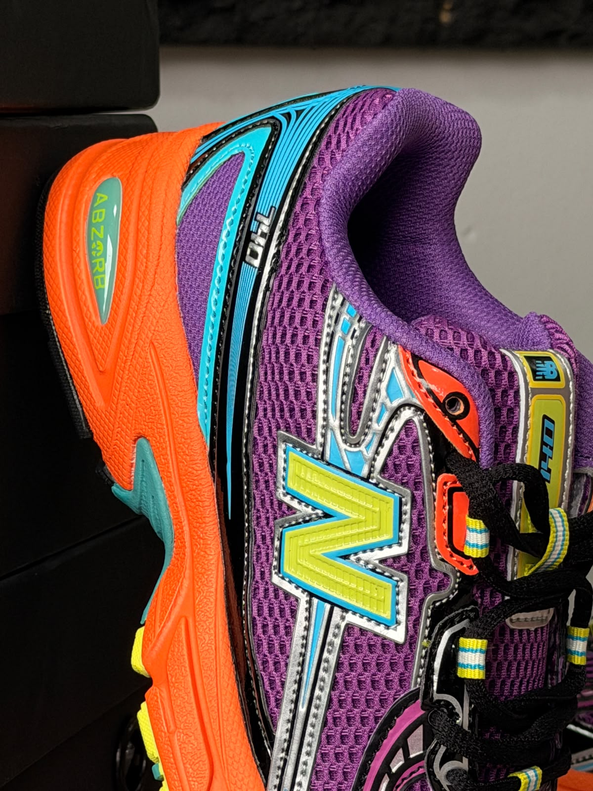 NEW BALANCE 740 MORADA