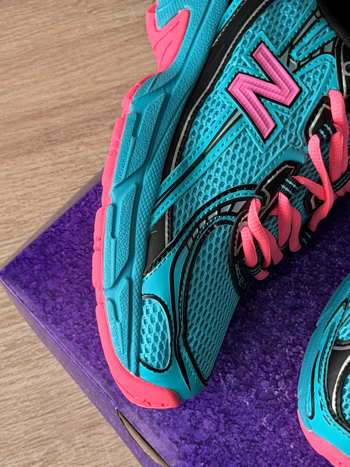 NEW BALANCE 740V2 CYBER JADE