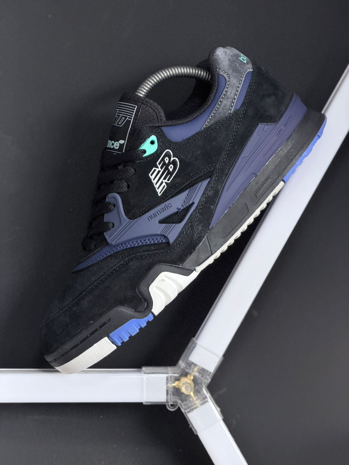 NEW BALANCE 770