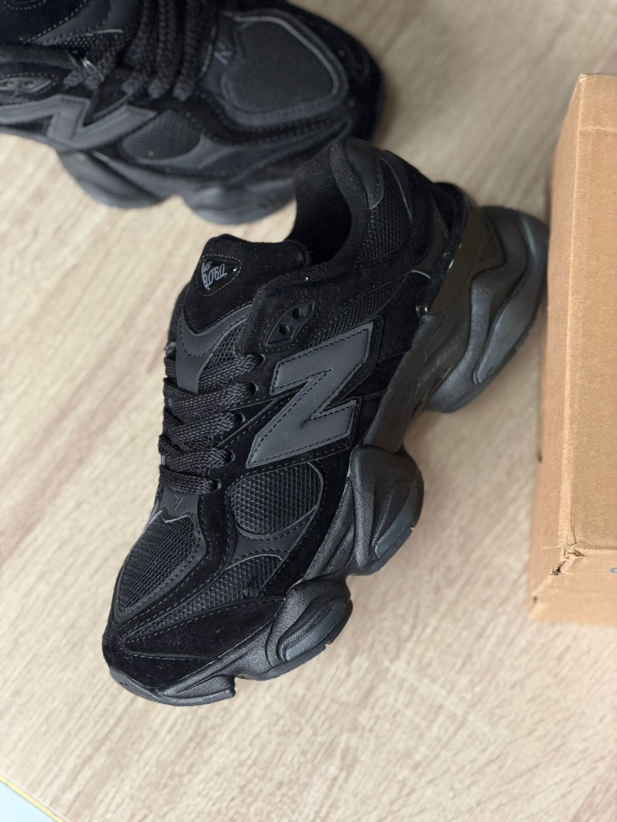 NEW BALANCE 9060 BLACK