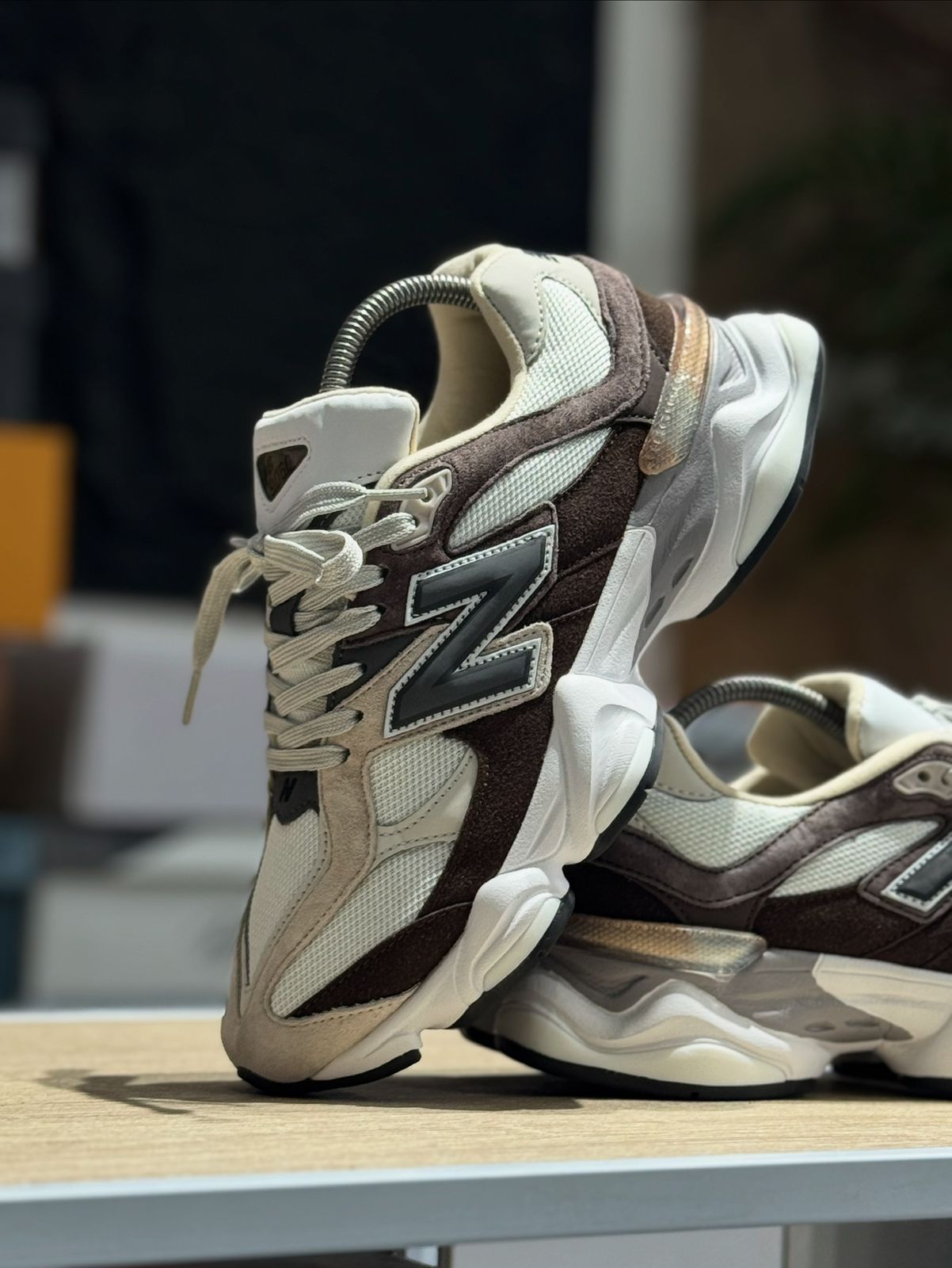 NEW BALANCE 9060 WHITE COFFEE