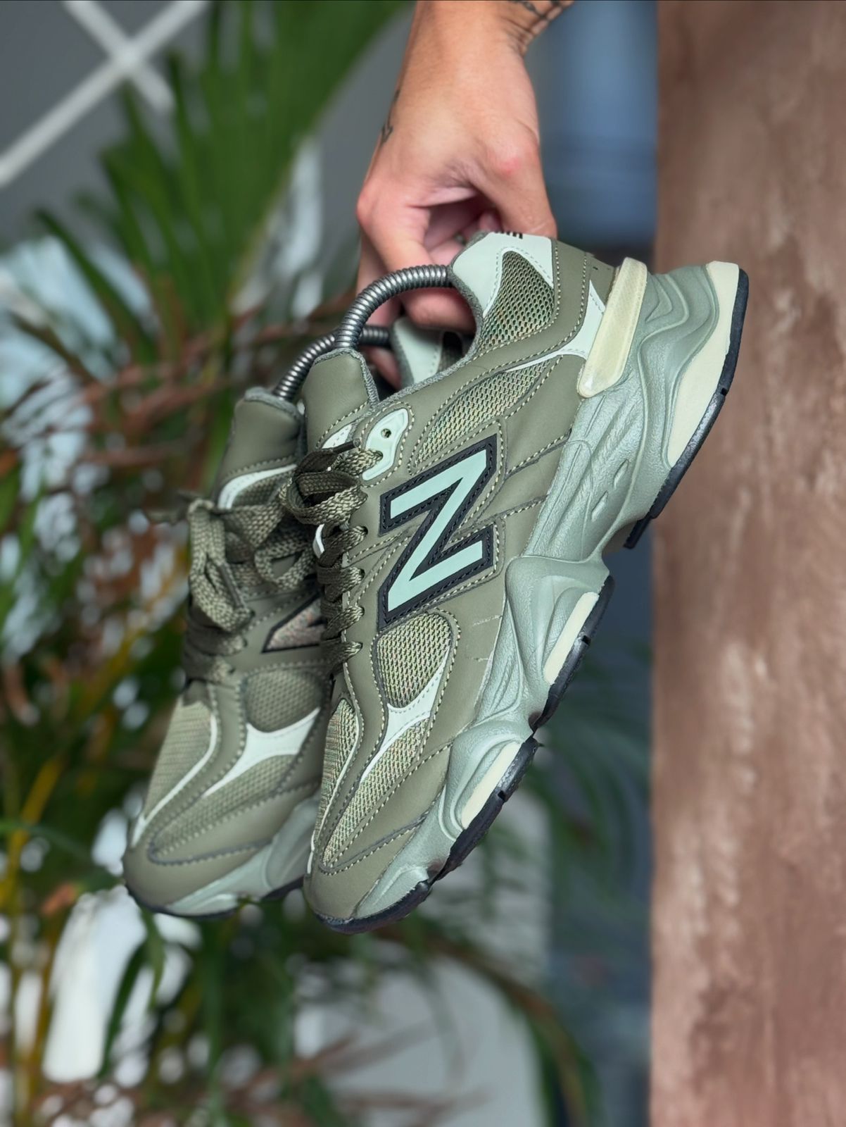 NEW BALANCE 9060 DARK OLIVE