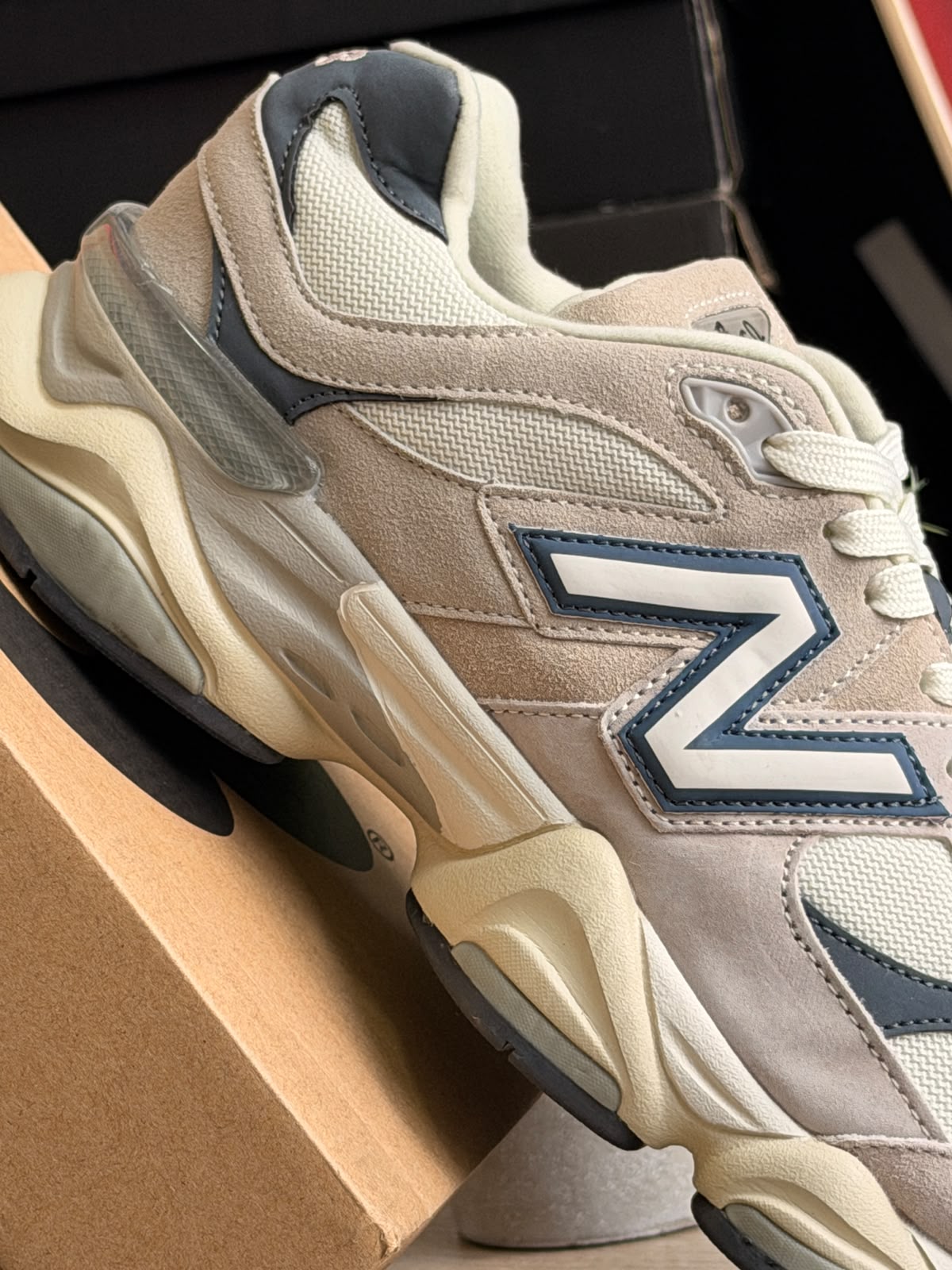 NEW BALANCE 9060 GRIS BEIGE CHUNKY