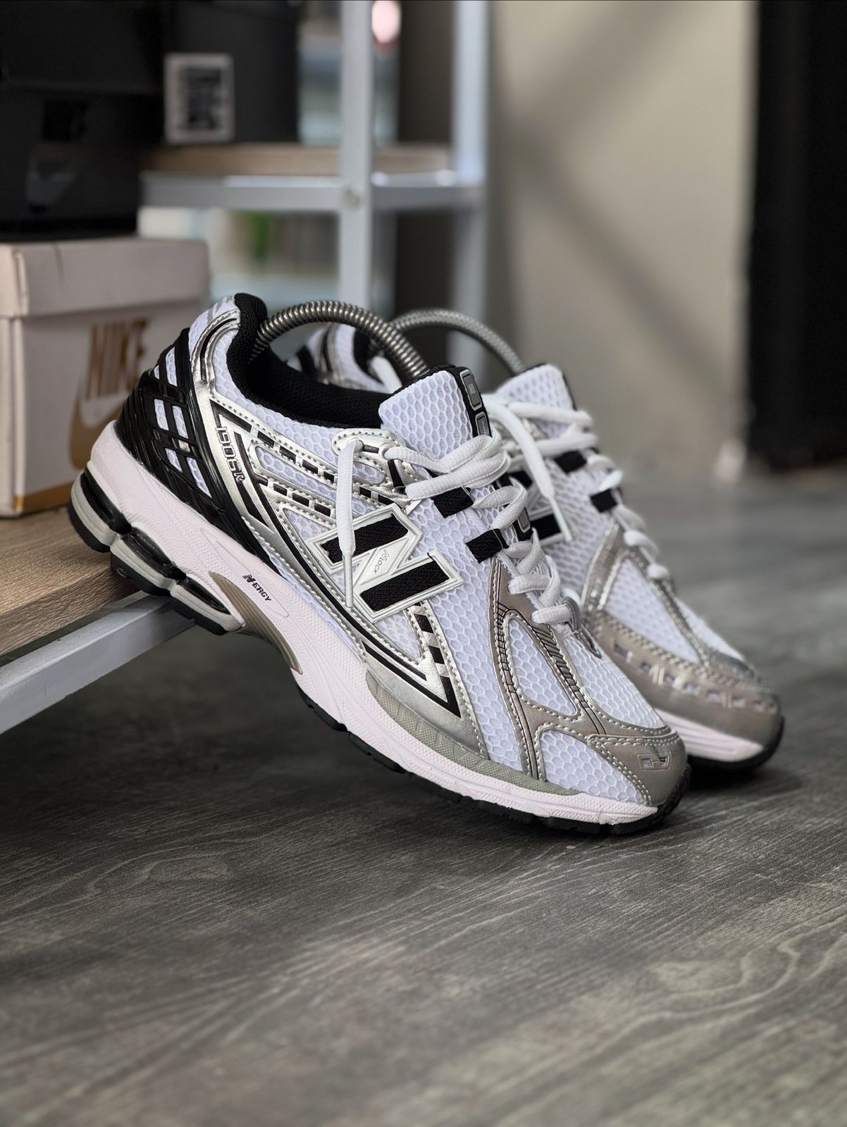 NEW BALANCE 9060 WHITE SILVER