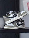 NIKE AIR  JORDAN 1 RETRO OG BARONS