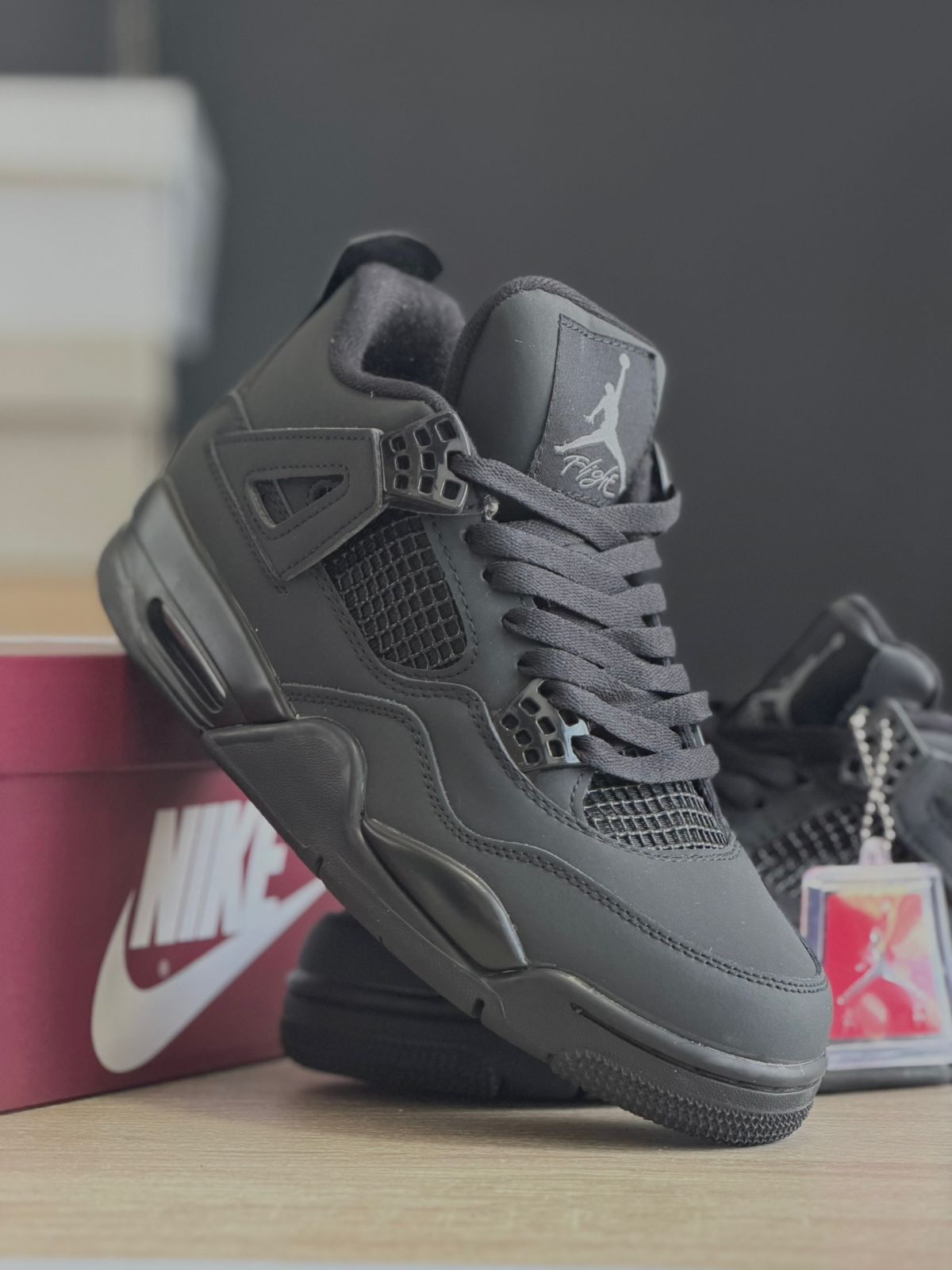 NIKE AIR JORDAN 4 RETRO SE
