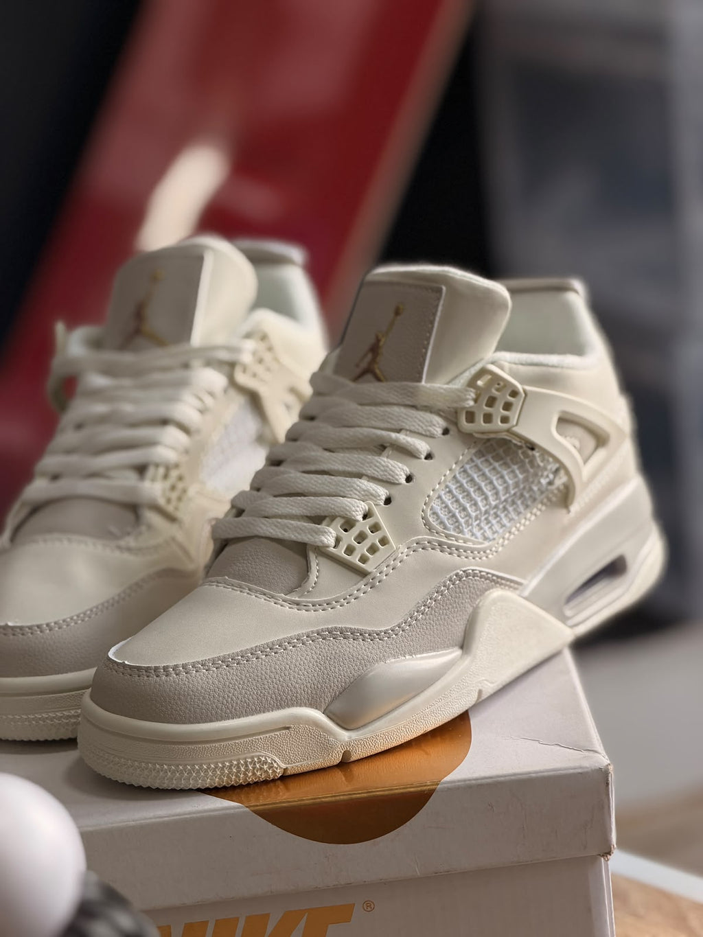 NIKE AIR JORDAN RETRO 4 BEIGE