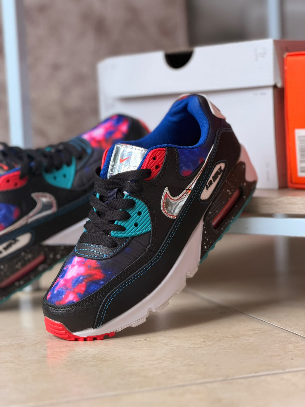 NIKE AIR MAX 90 SUPERNOVA