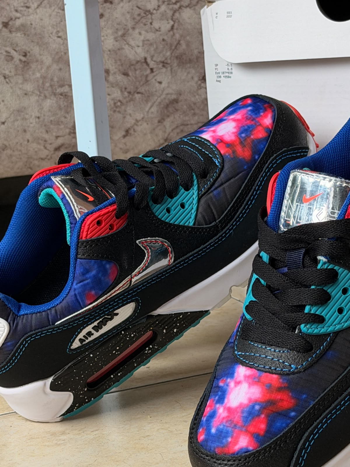 NIKE AIR MAX 90 SUPERNOVA