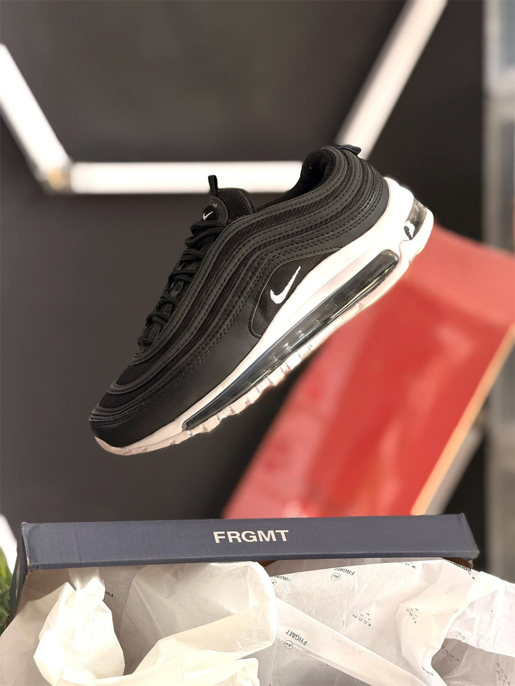 NIKE AIR MAX 97 NEGRA SUELA BLANCA