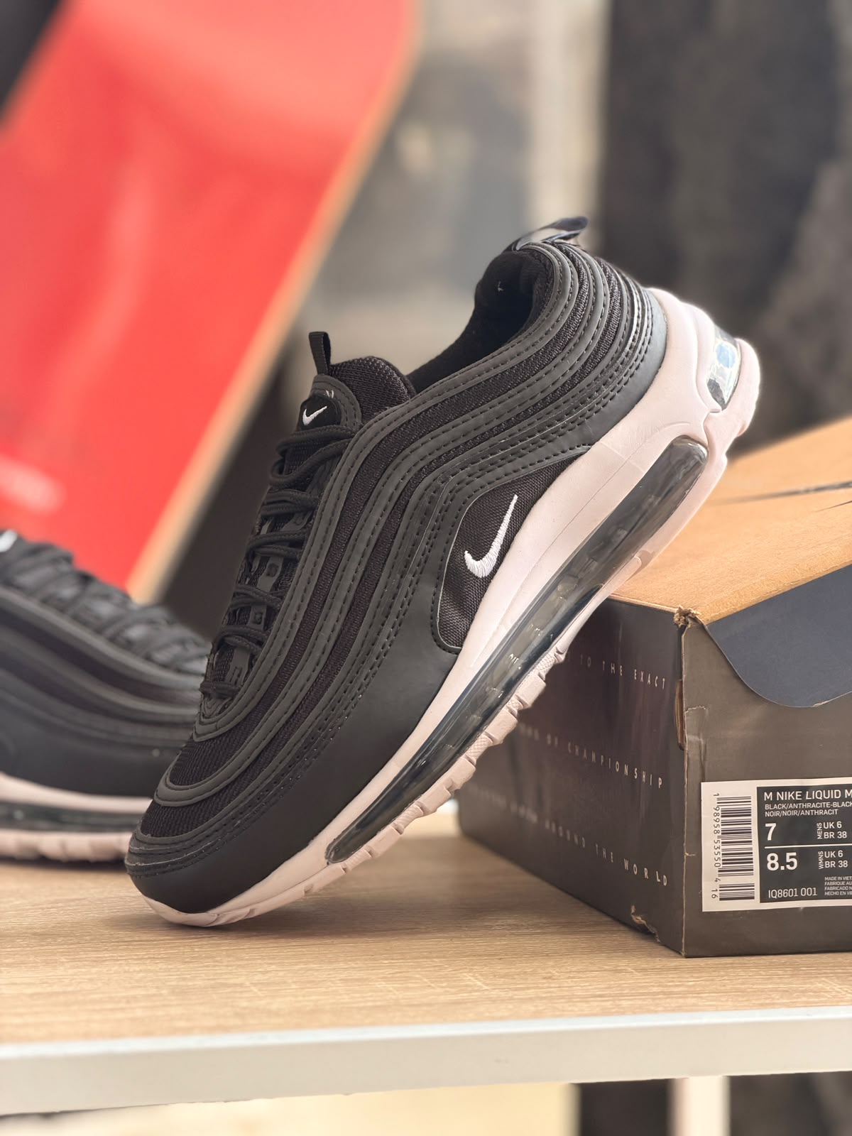 NIKE AIR MAX 97 NEGRA SUELA BLANCA