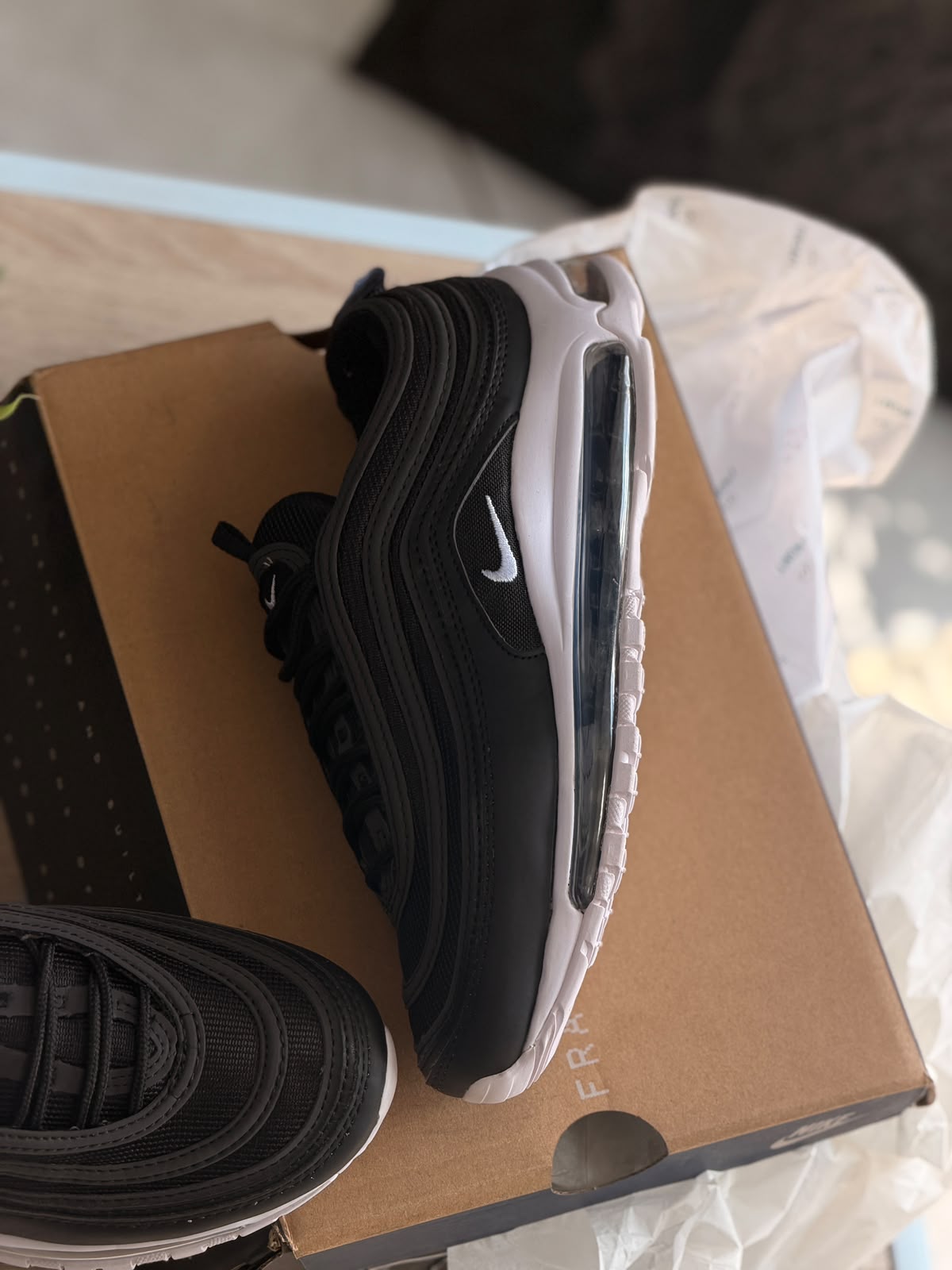 NIKE AIR MAX 97 NEGRA SUELA BLANCA