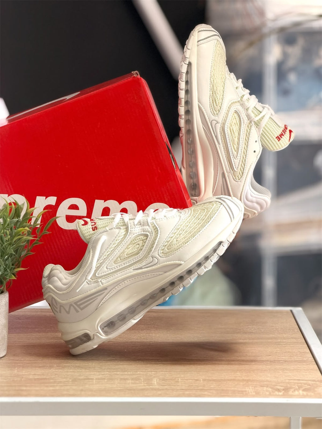 NIKE AIR MAX 98 SUPREME WHITE