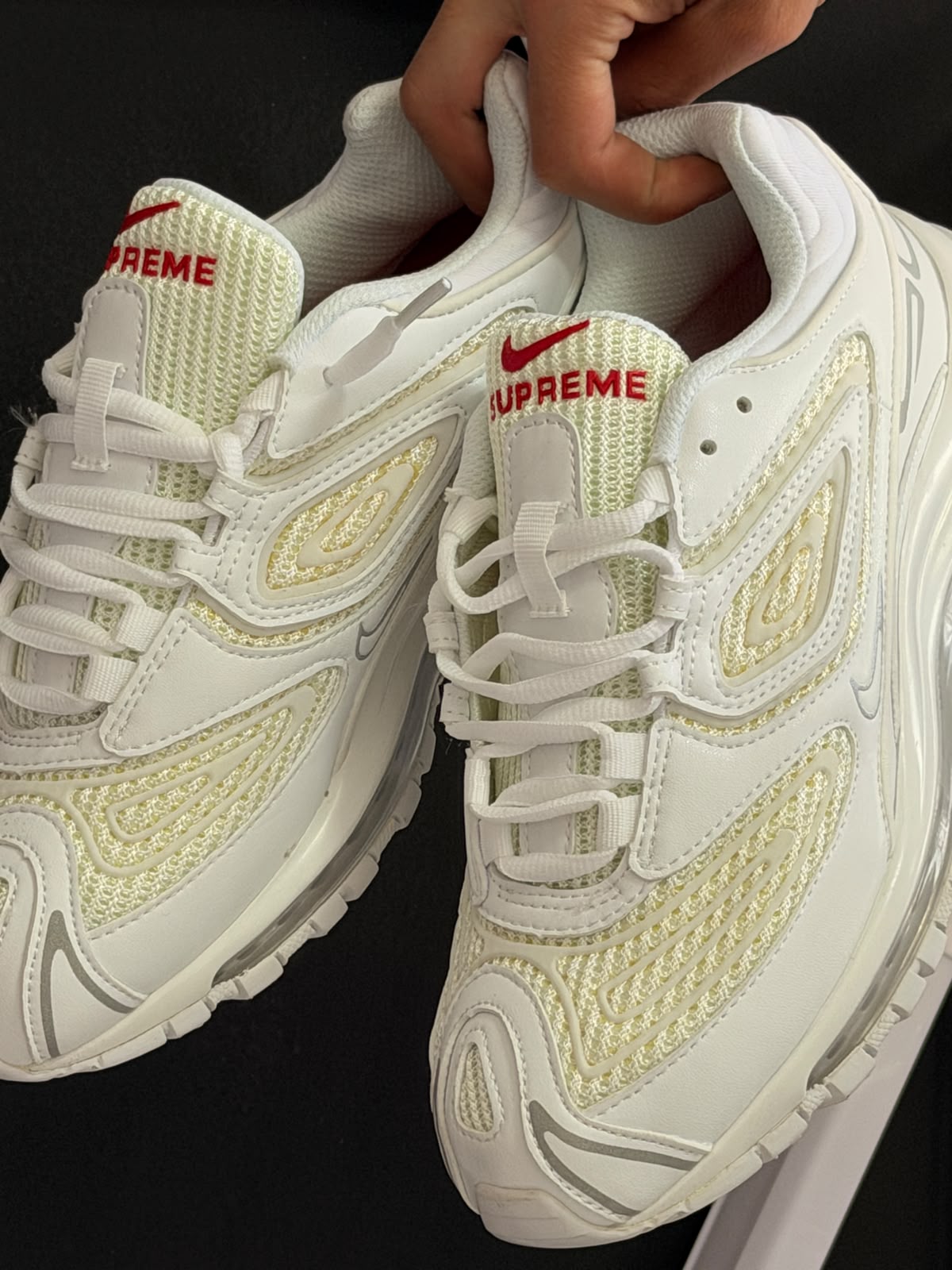 NIKE AIR MAX 98 SUPREME WHITE