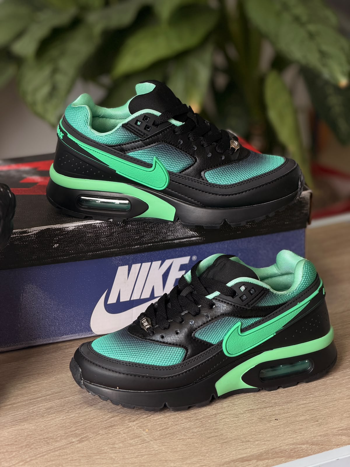 NIKE AIR MAX BW