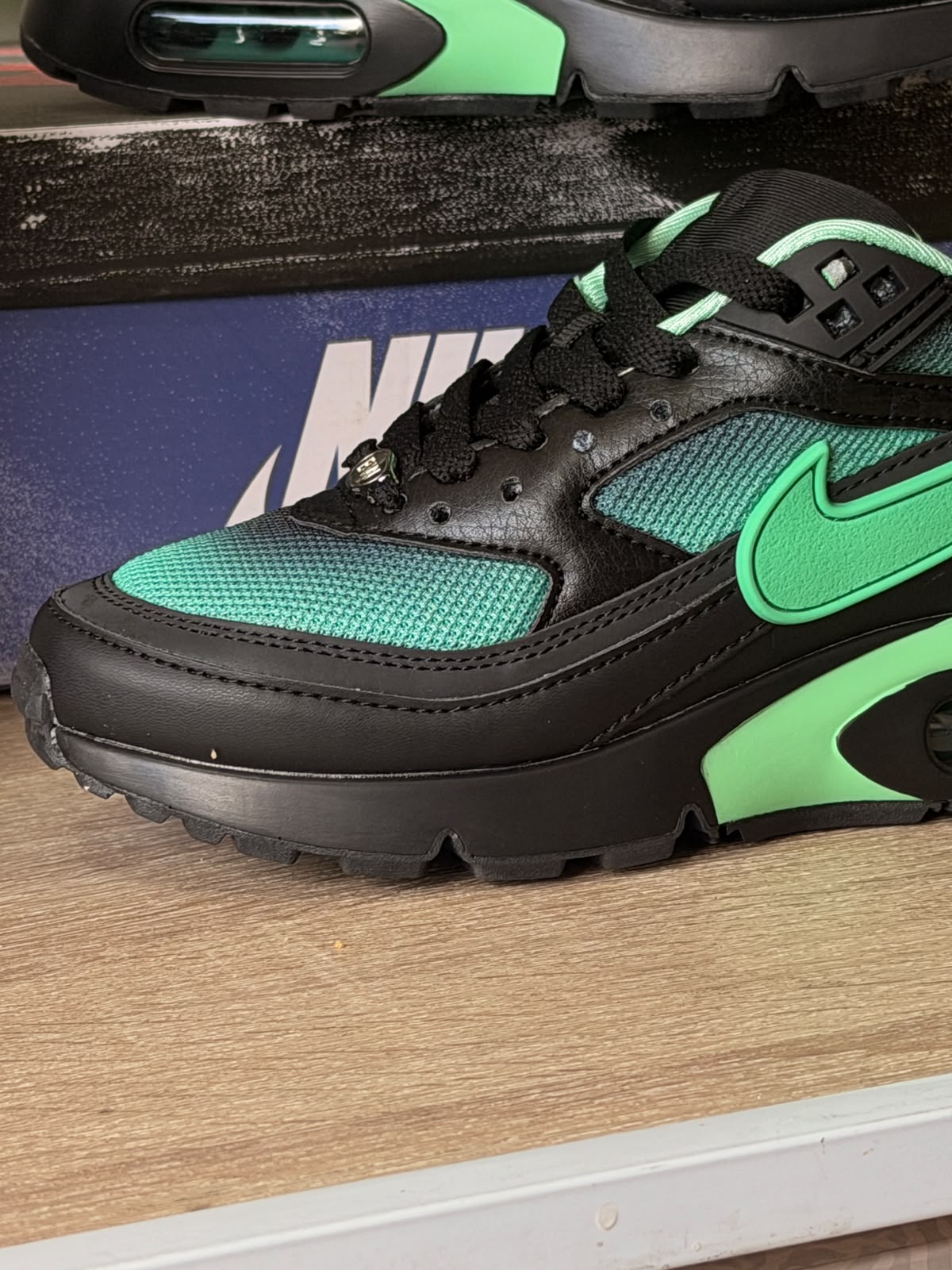 NIKE AIR MAX BW