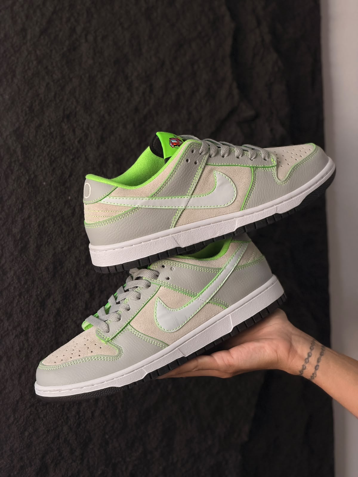 NIKE DUNK LOW UNIVERSITY