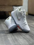 NIKE KYRIE 3