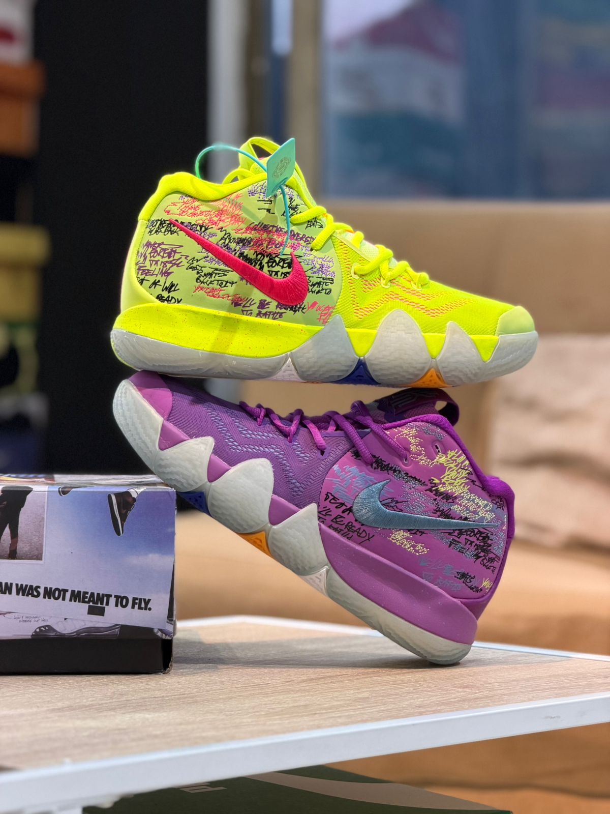 NIKE KYRIE 4 H