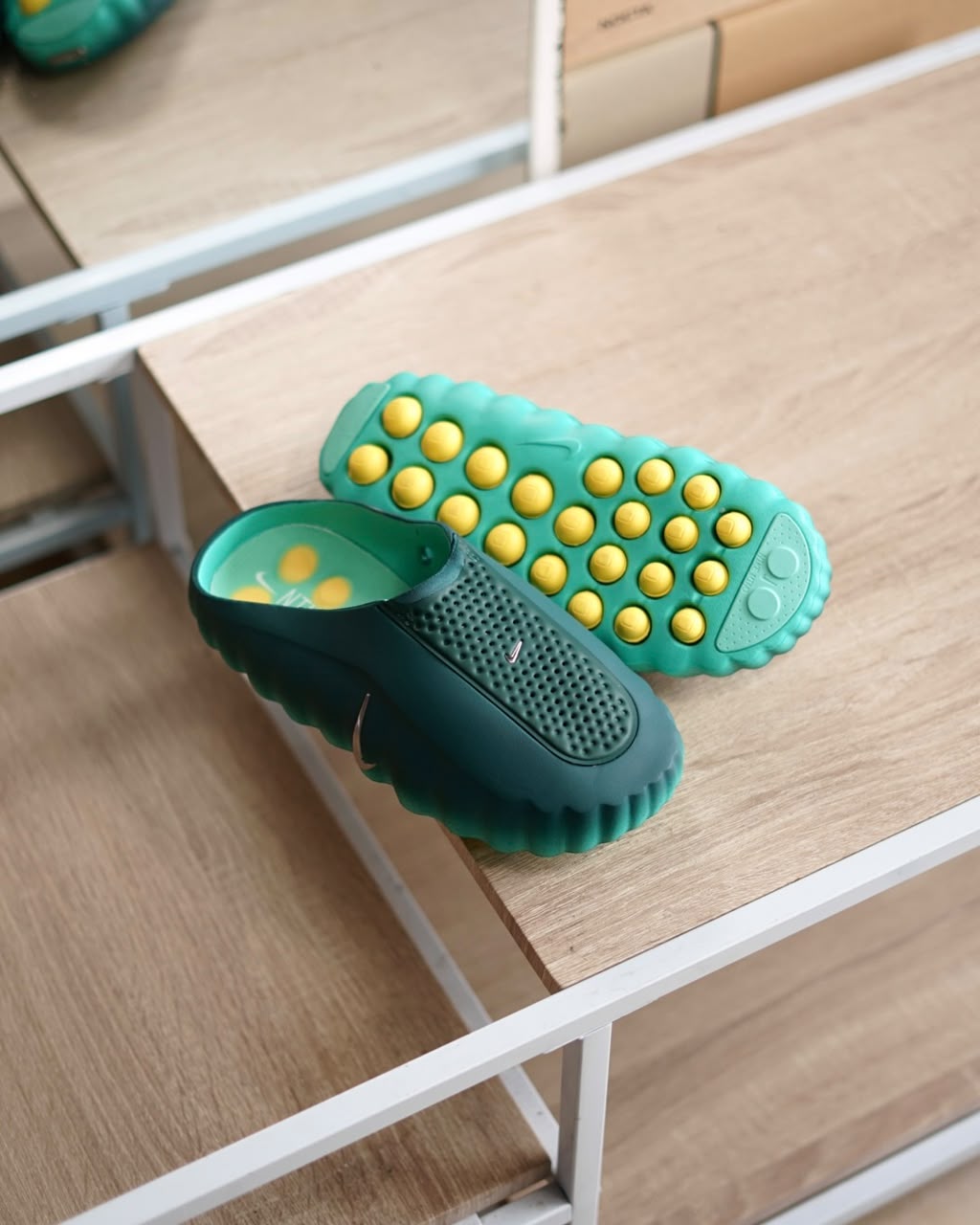 NIKE MIND 001