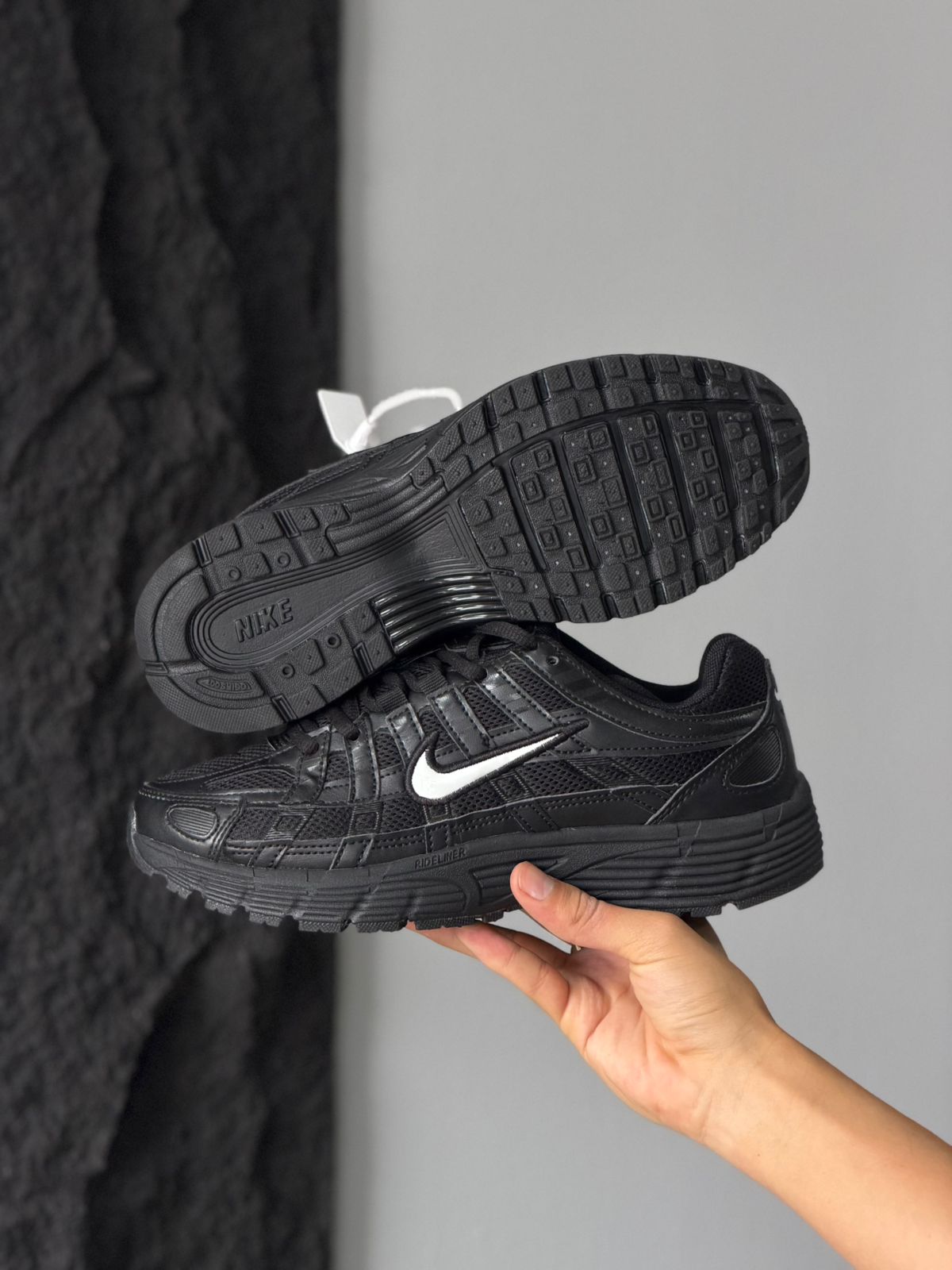 NIKE P-6000 TRIPLE BLACK