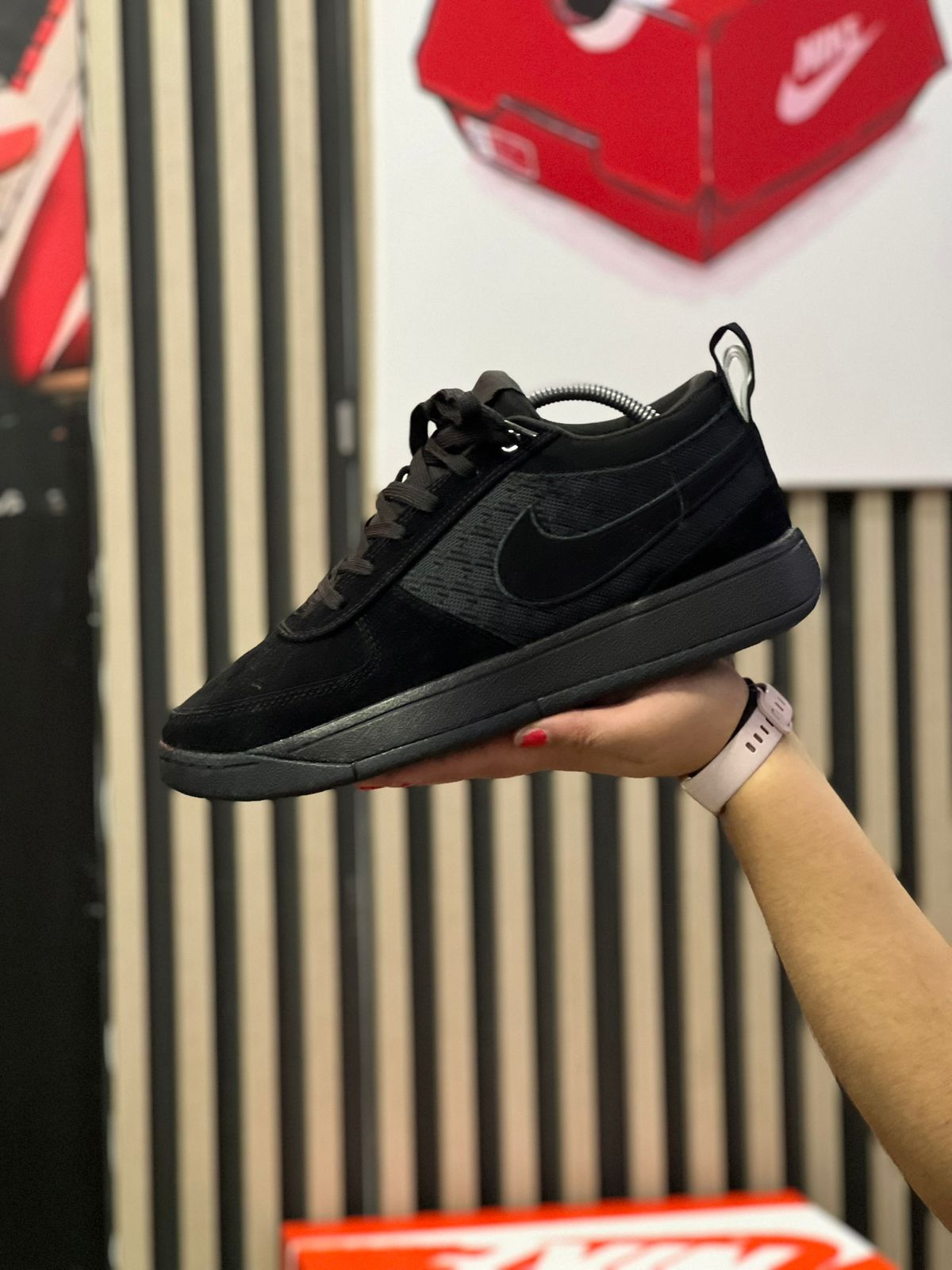 NIKE SB TEAM CLASSIC BLACK SUEDE