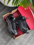 NIKE SHOX R4 GREY AND BLACK