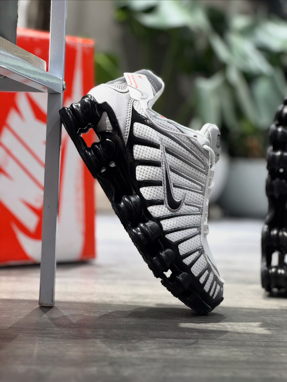 NIKE SHOX TL METALLIC SILVER BLACK