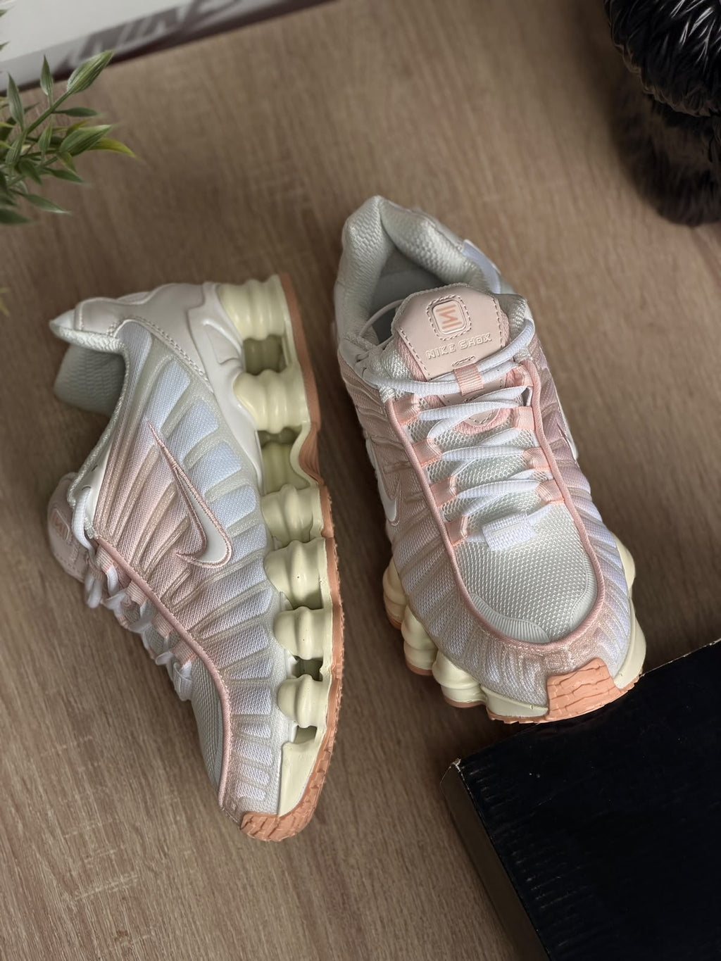 NIKE SHOX TL PEARL WHITE