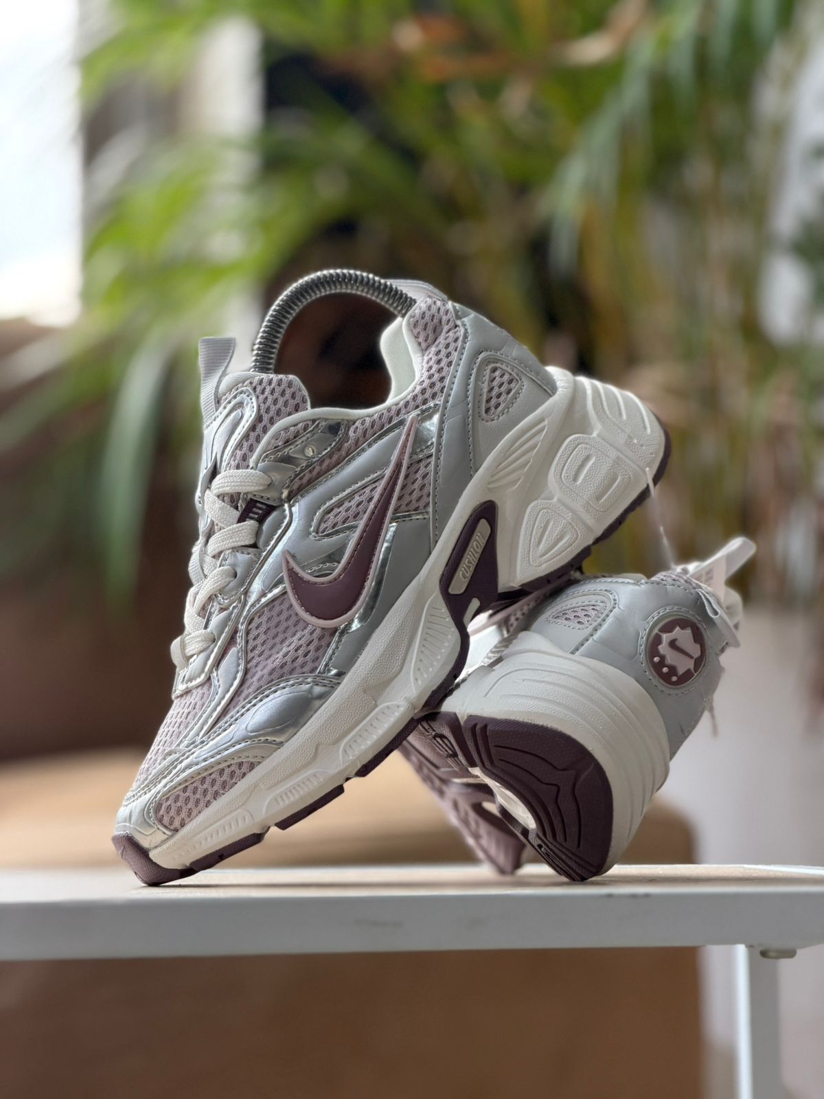 NIKE V5K RUN PLATINUM