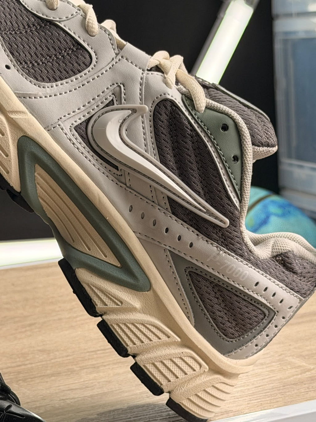 NIKE V5 RNR GRIS PANELES