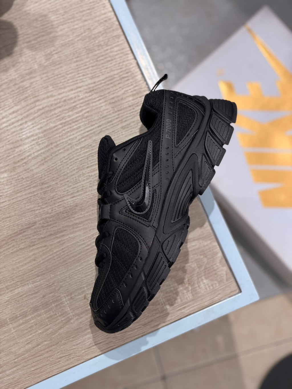 NIKE V5 RNR NEGRO