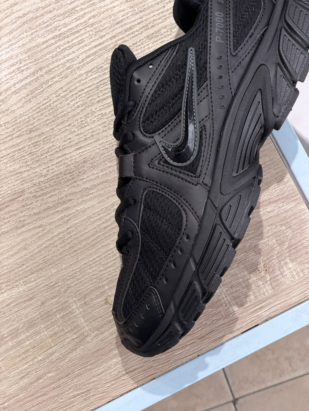 NIKE V5 RNR NEGRO