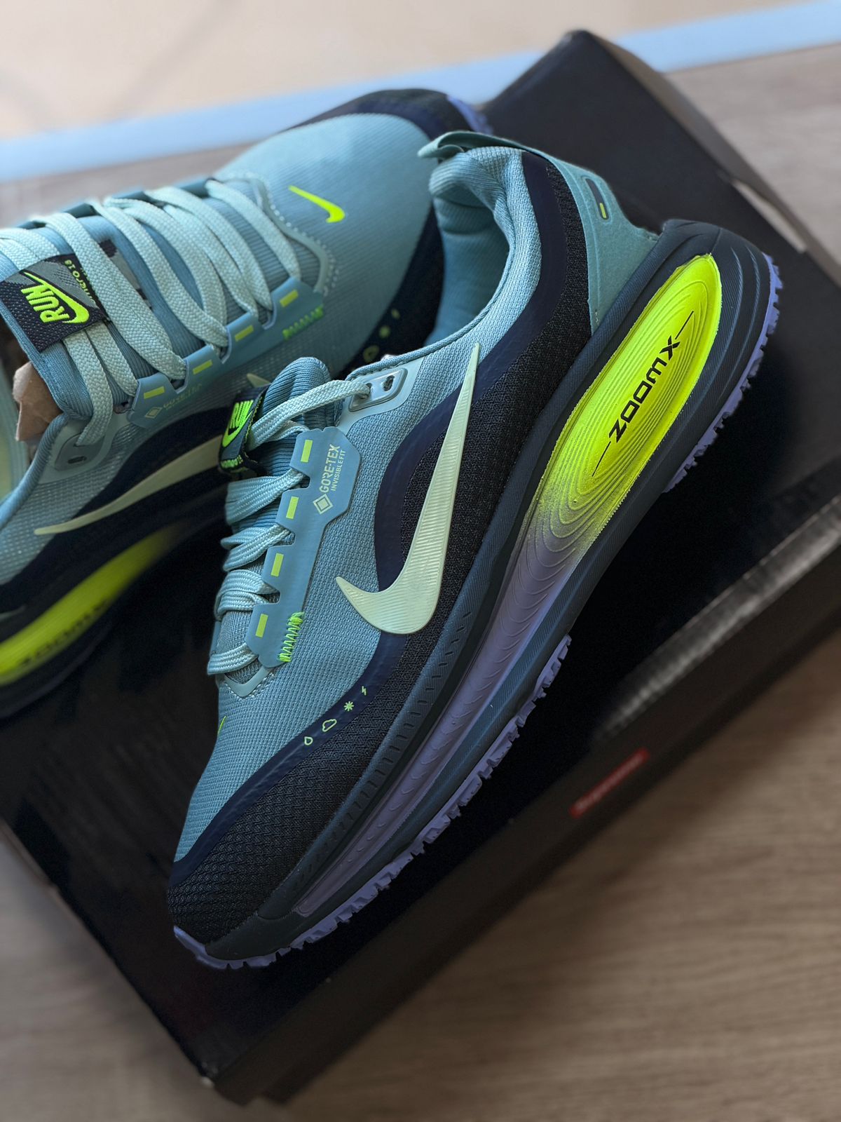 NIKE VOMERO 18 GORE-TEX AZUL