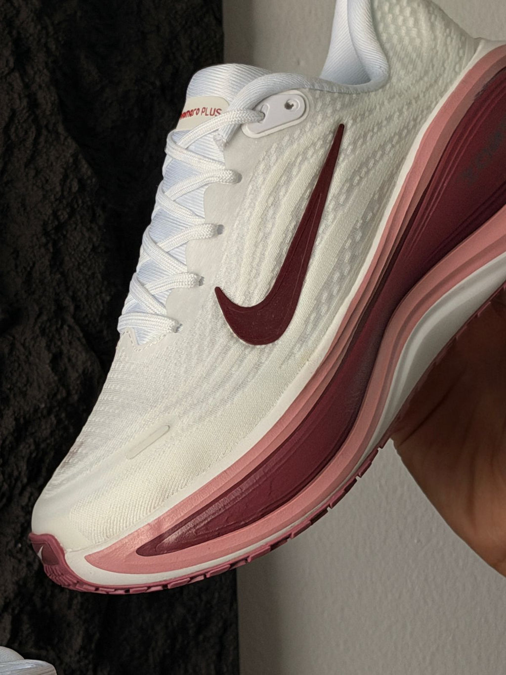 NIKE VOMERO PLUS BLANCO VIOLETA