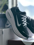 NIKE VOMERO PLUS ZOOMX