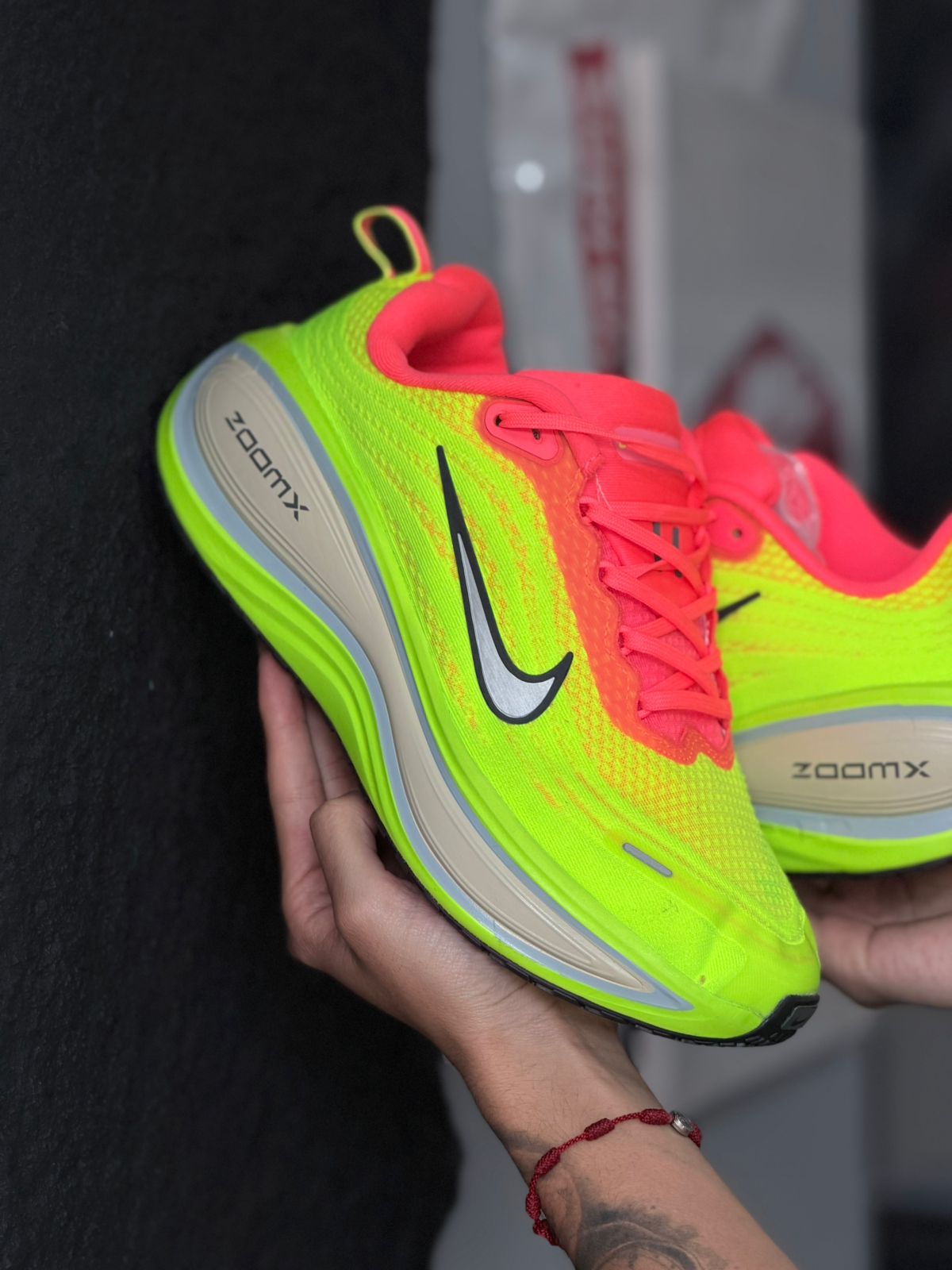 NIKE VOMERO ZOOMX