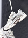 NIKE  W V5 RNR