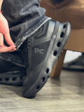 ON CLOUDNOVA TRIPLE BLACK