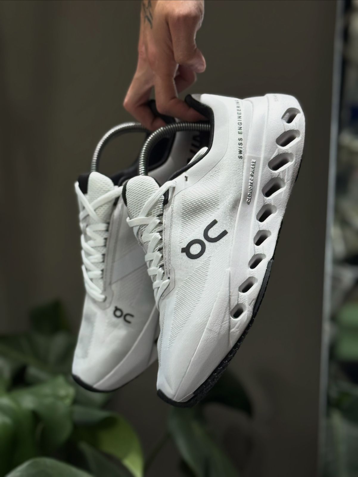 ON CLOUDSURFER WHITE